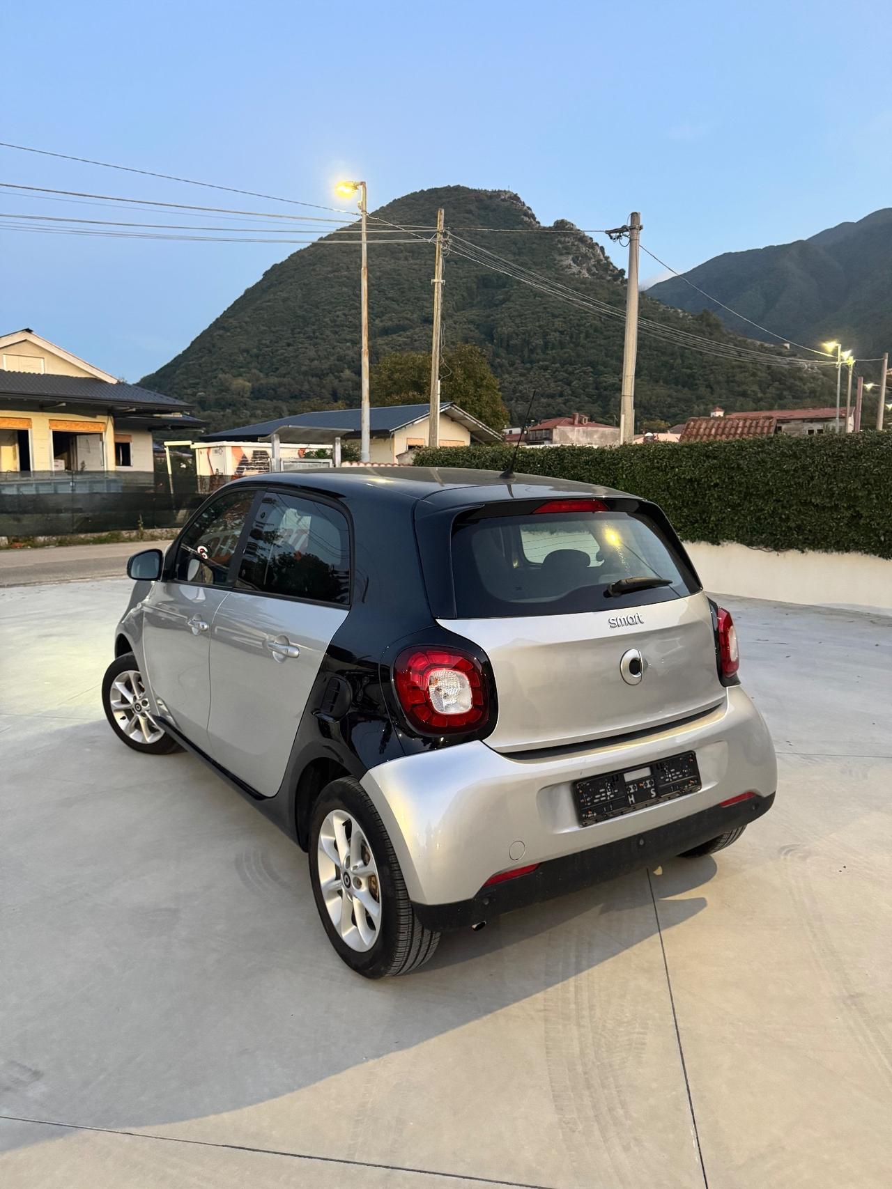 Smart Forfour AUTOMATICA 1.0 70Cv- 50.000km