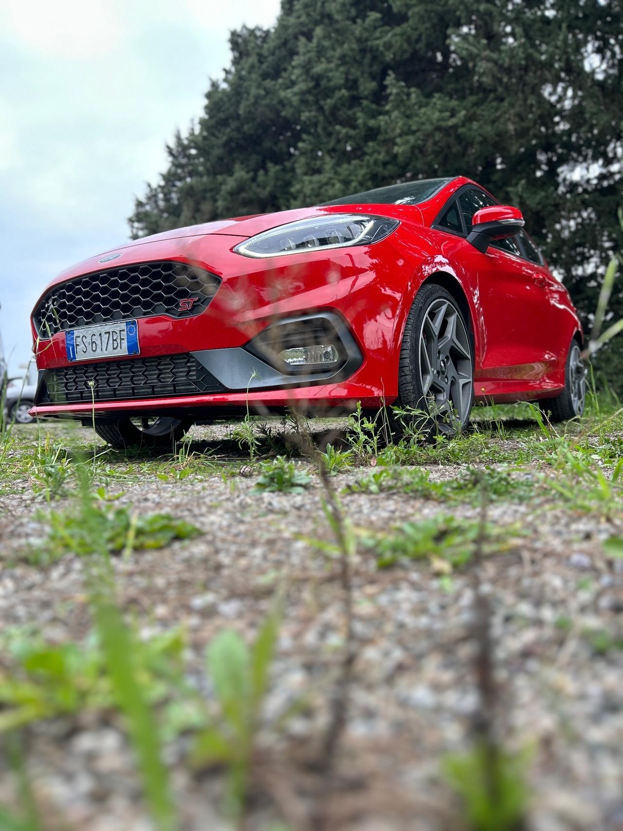 Ford Fiesta 1.5 200 CV 3p. *ALL. SPORTIVO ST*SEDILI RISCALDATI*BELLISSIMA*