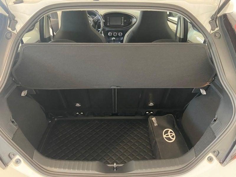 Toyota Aygo X 1.0B (72 CV) Active