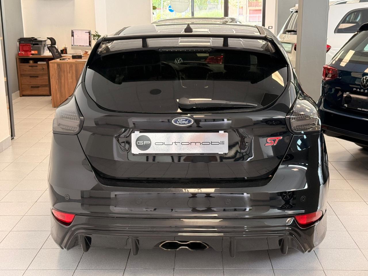 Ford FOCUS ST 2.0 250CV MANUALE
