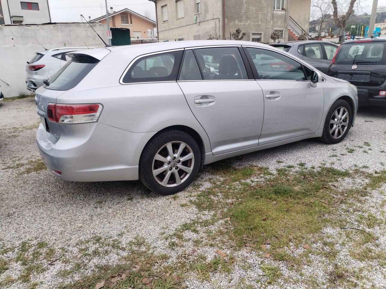 Toyota Avensis 2.2 D-4D Wagon Executive