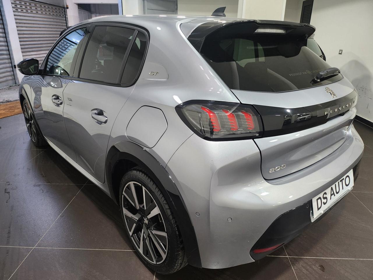 Peugeot 208 PureTech 100 Stop&Start EAT8 5 porte GT Line