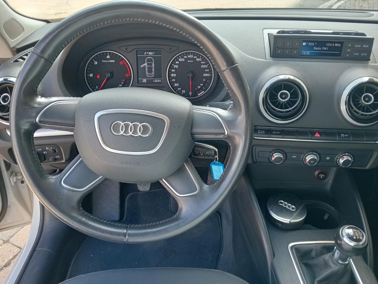 Audi A3 1.6 TDI Ambition 105 CV