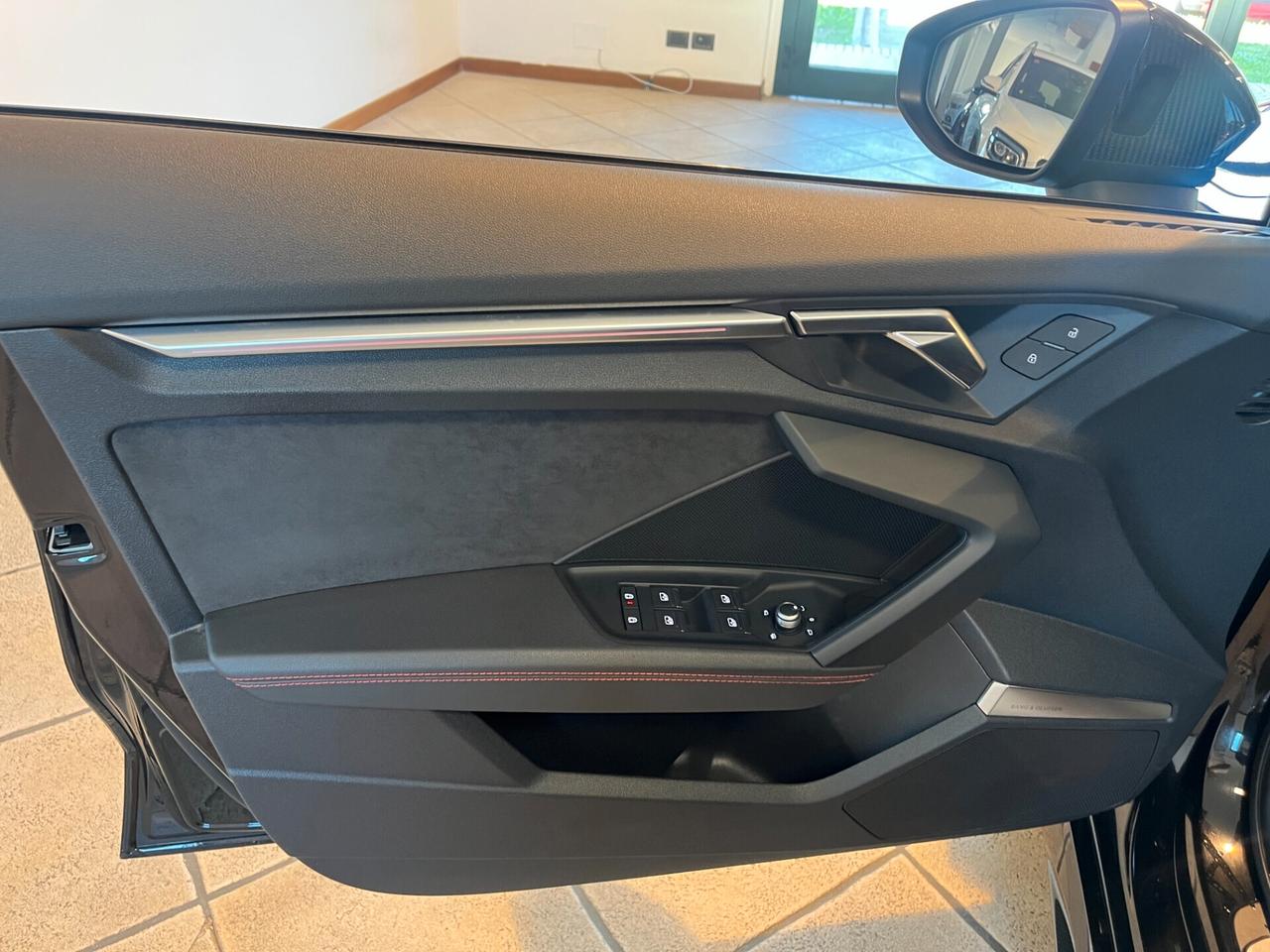 Audi A3 RS 3 Sedan TFSI quattro S tronic