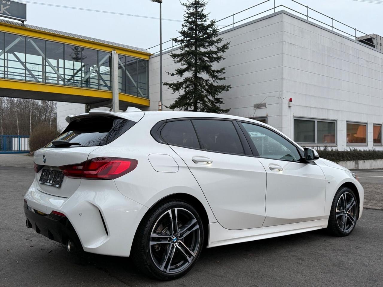 Bmw 120 120i 5p. Msport