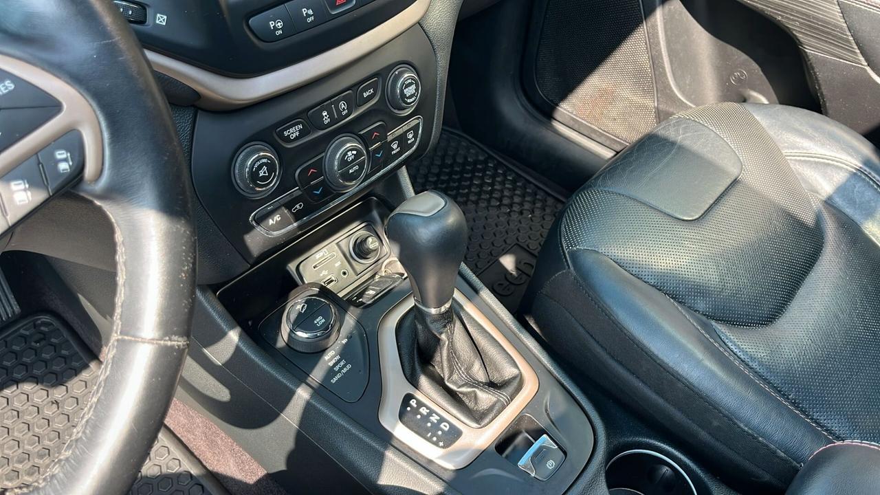 Jeep Cherokee 2.2 Mjt II 4WD Active Drive I Night Eagle