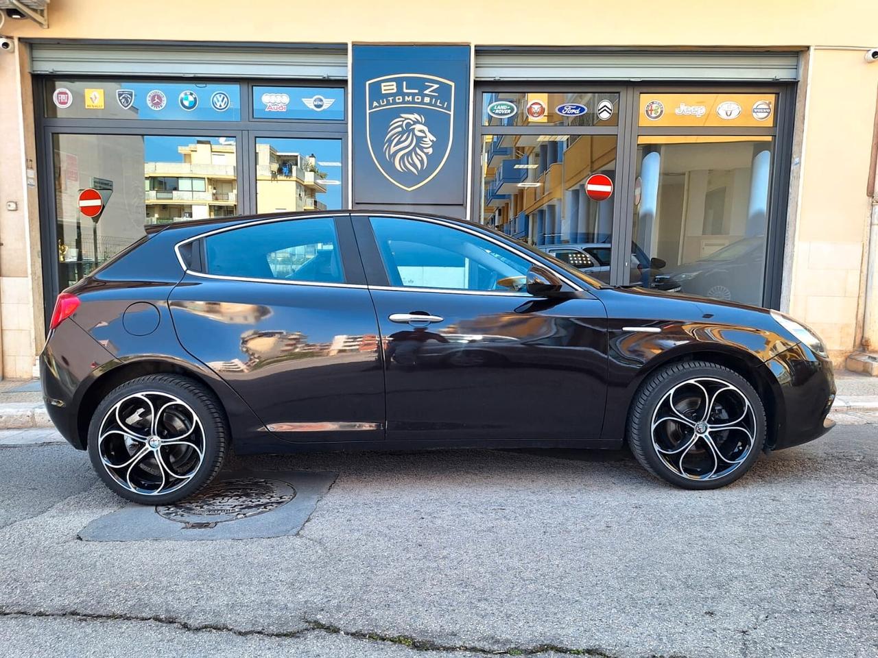 Alfa Romeo Giulietta 1.6 JTDm-2 105 CV Distinctive