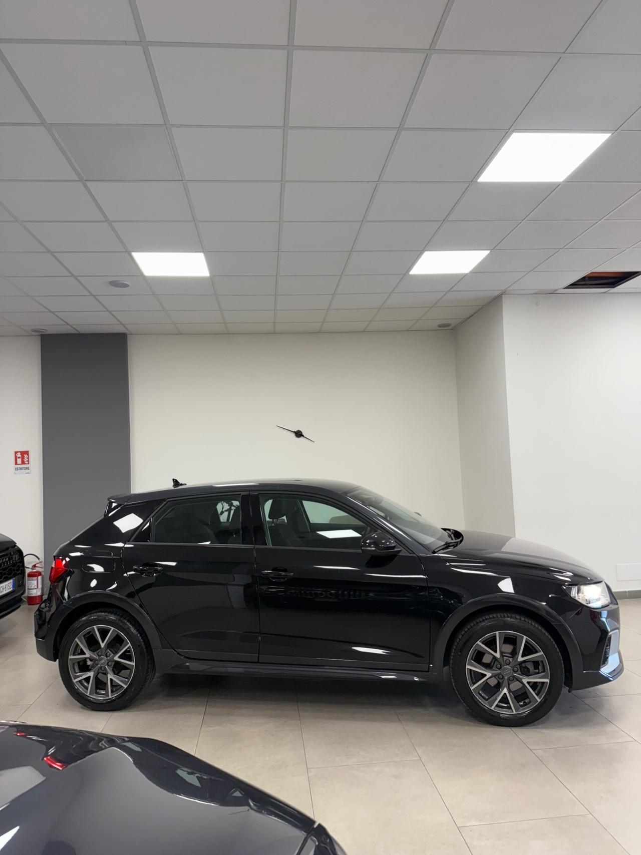 Audi A1 citycarver 30 TFSI S tronic Admired