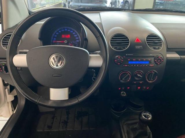 Volkswagen New Beetle 1.6 limited Red Edition