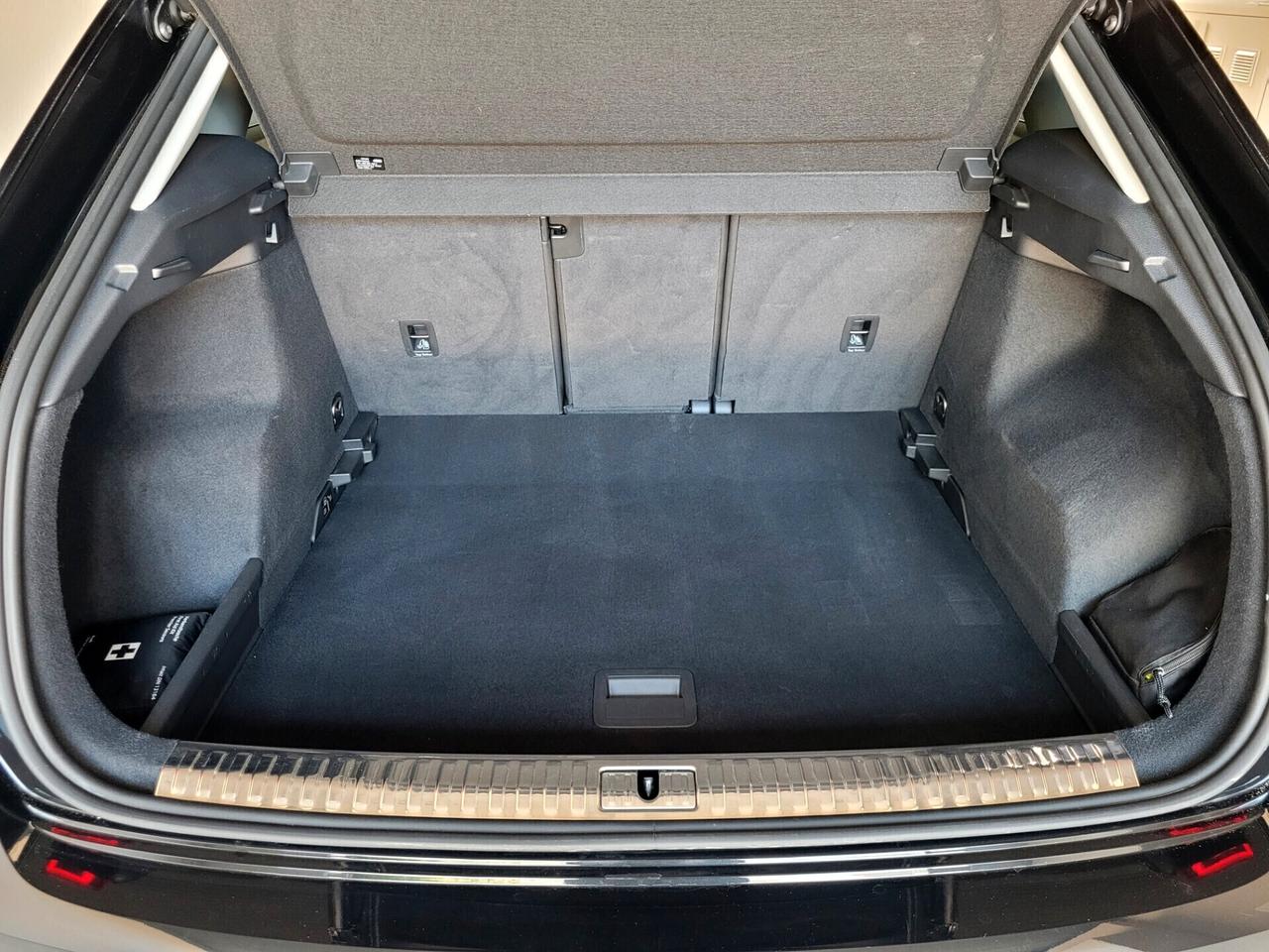 AUDI Q3 35 TDI S TRONIC LED NAVI BLUETOOTH COCKPIT CARPLAY