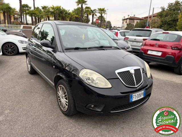 LANCIA Ypsilon 1.3 MJT 75 CV Oro Bianco