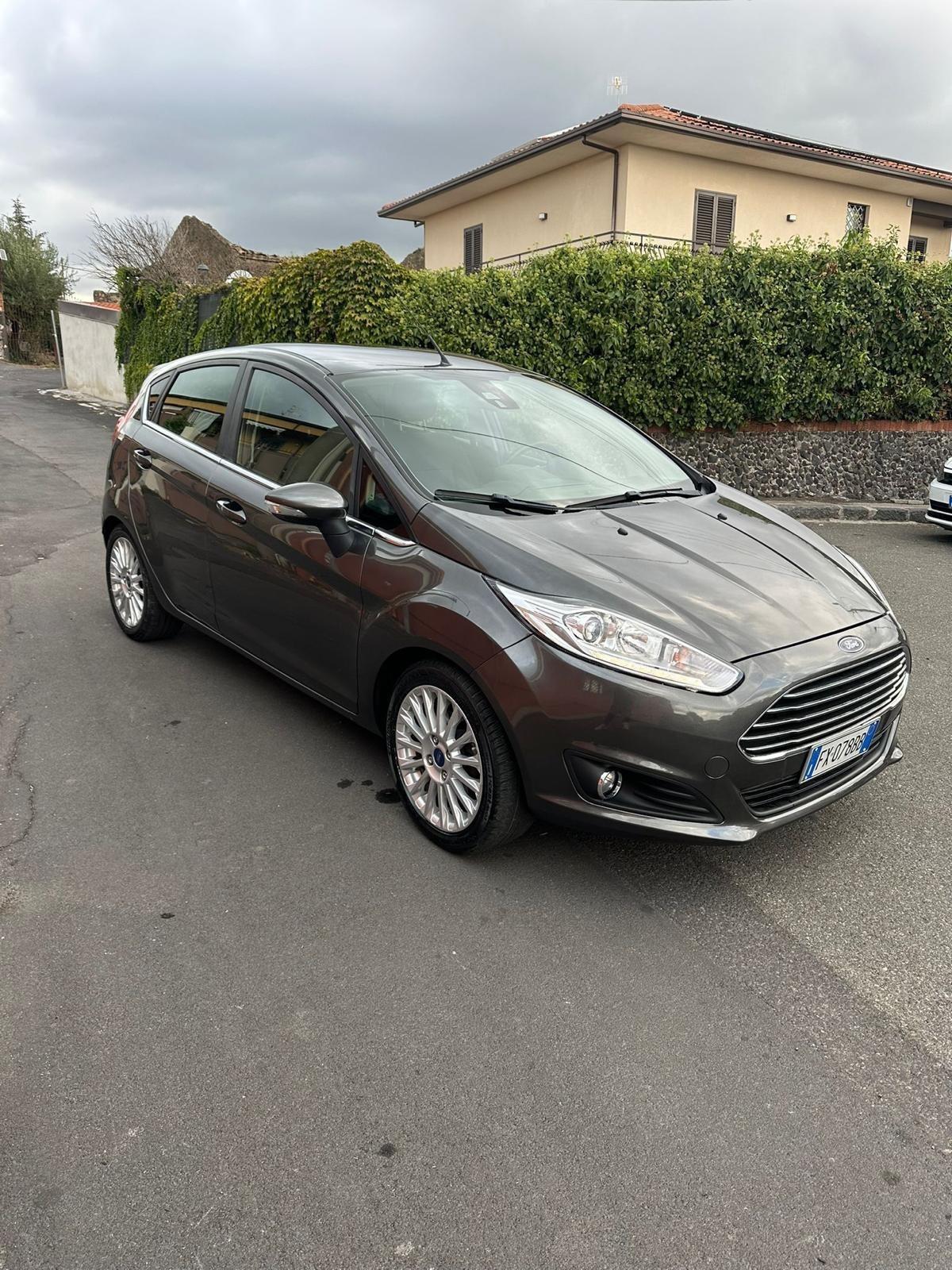 Ford Fiesta 1.5 TDCi 75CV 5 porte Titanium