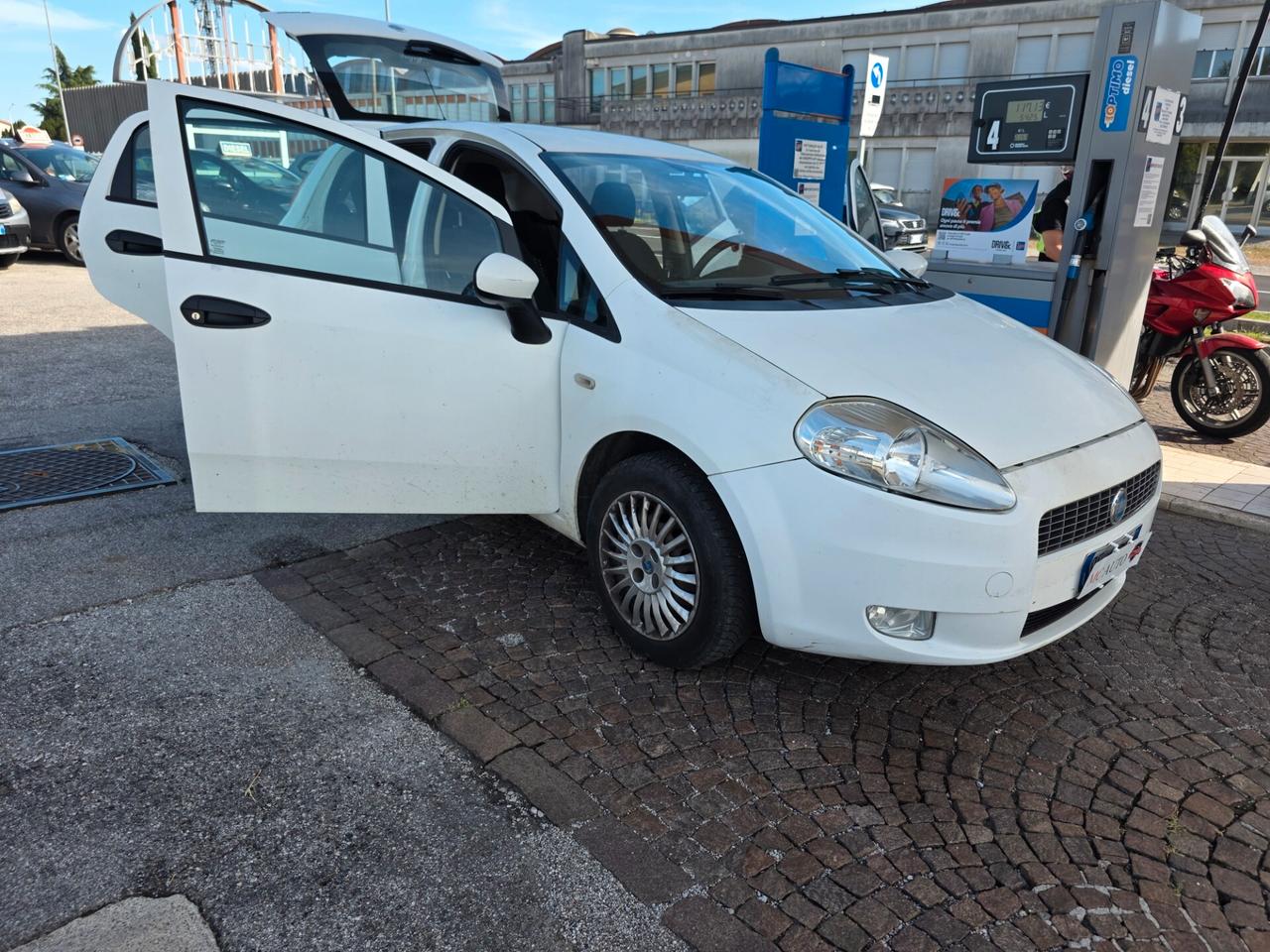 Fiat Grande Punto 1.2 5 porte con 182.000km Neopatentati ok