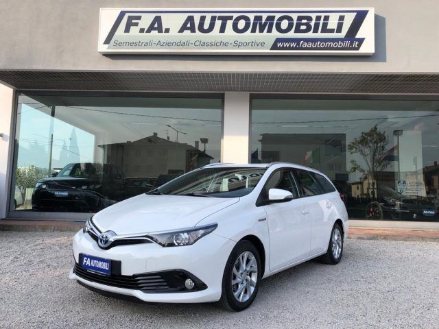 TOYOTA Auris Touring Sports 1.8 Hybrid Business