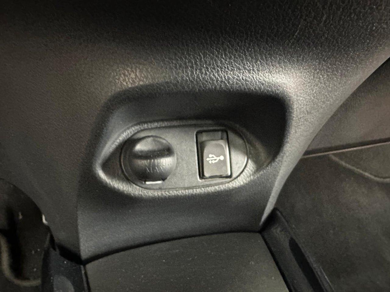 Toyota Yaris 5 Porte Yaris 5p 1.0 Trend Red Edition