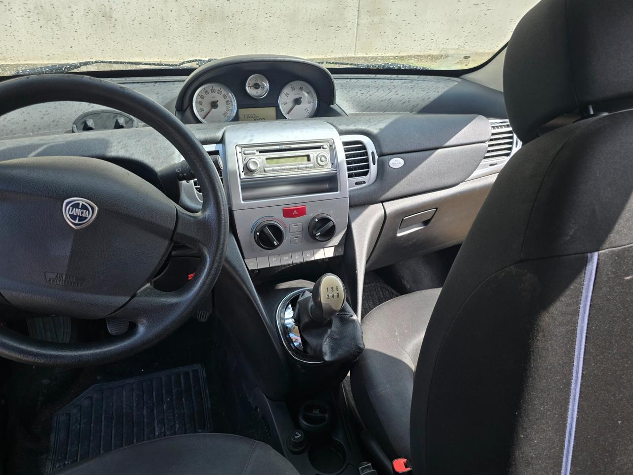 Lancia Ypsilon 1.3 MJT 75 CV Unyca 55kw