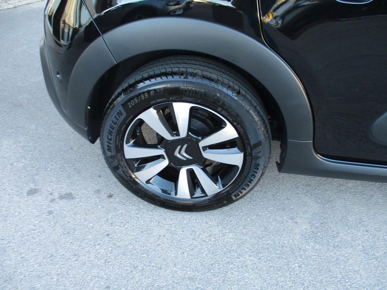 Citroen C3 PureTech 83 S&S Shine Pack