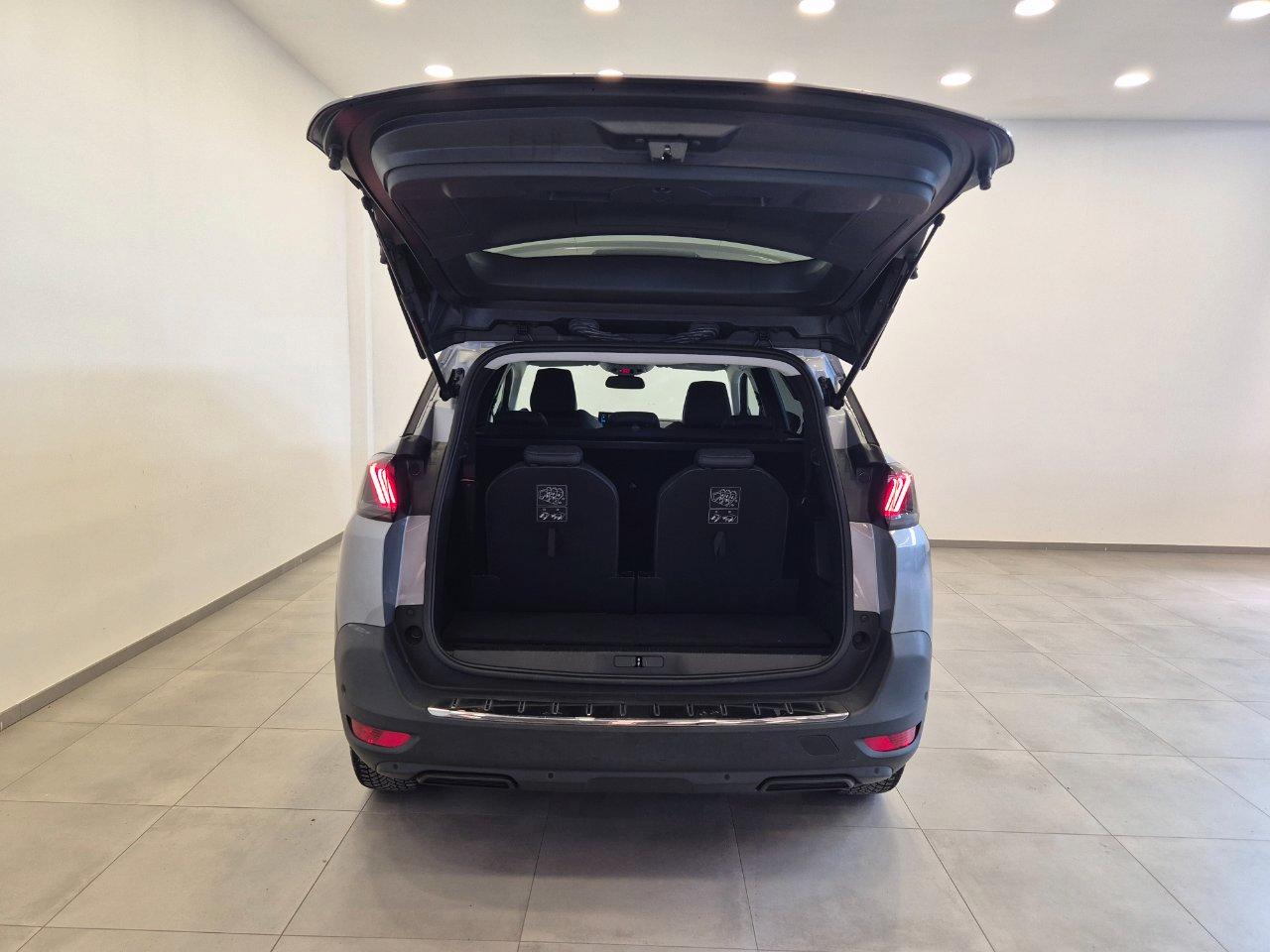 Peugeot 5008 1.5 bluehdi Allure s&s 130cv eat8 - NEOPATENTATI - Carplay - Cam - Cruise/Lim