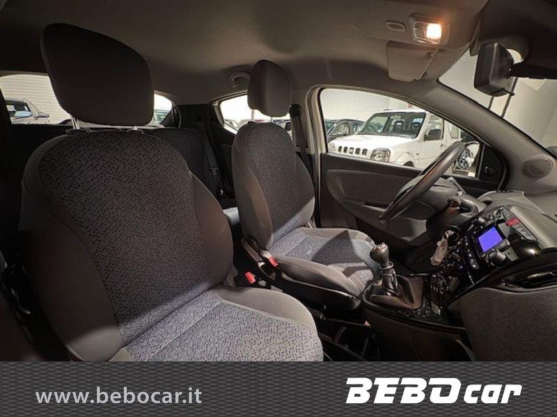 Lancia Ypsilon 1.0 FireFly 5 porte S&S Hybrid Silver