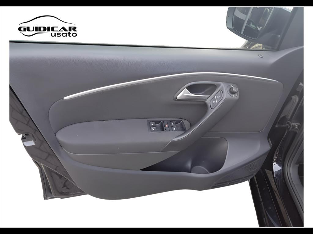 VOLKSWAGEN Polo V 2014 - Polo 5p 1.0 mpi Comfortline 75cv