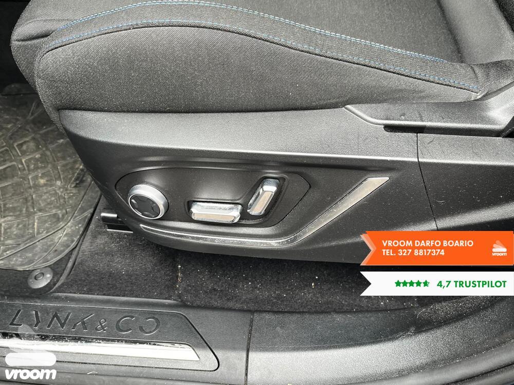 LYNK&CO 01 01 PHEV