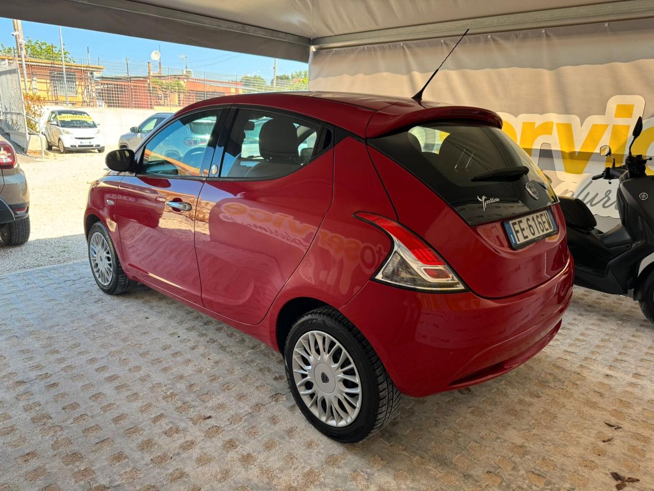 Lancia Ypsilon 1.2 69 CV 5 porte GPL Ecochic Gold
