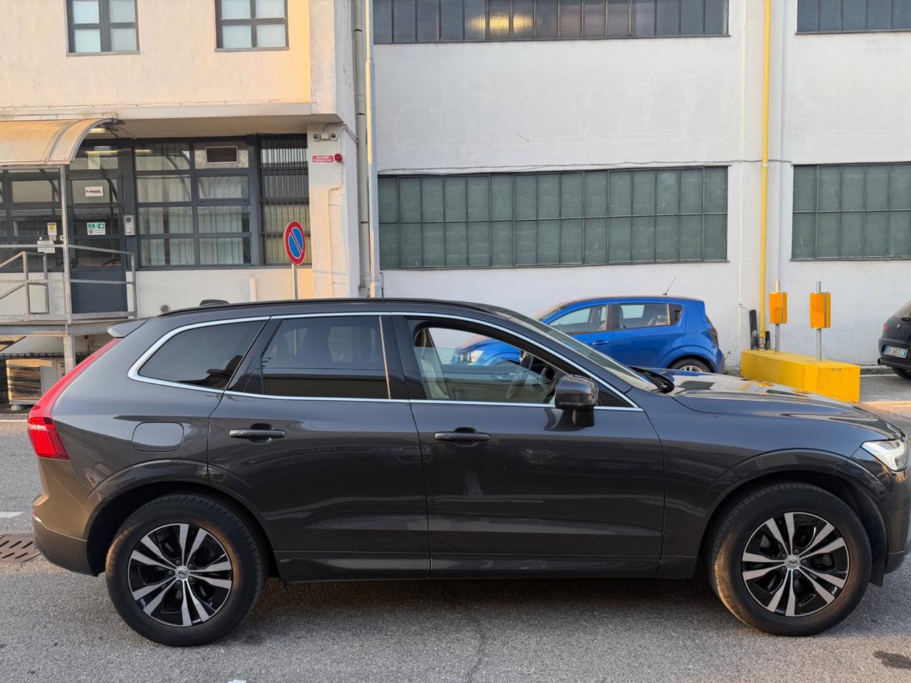 Volvo XC60 B5 AWD Ultimate Dark 2021
