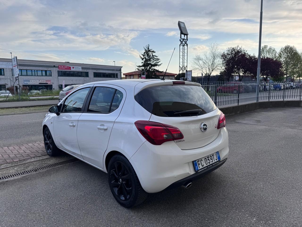 Opel Corsa 1.2 Benzina & GPL. Ok Neopatentati. Euro 6