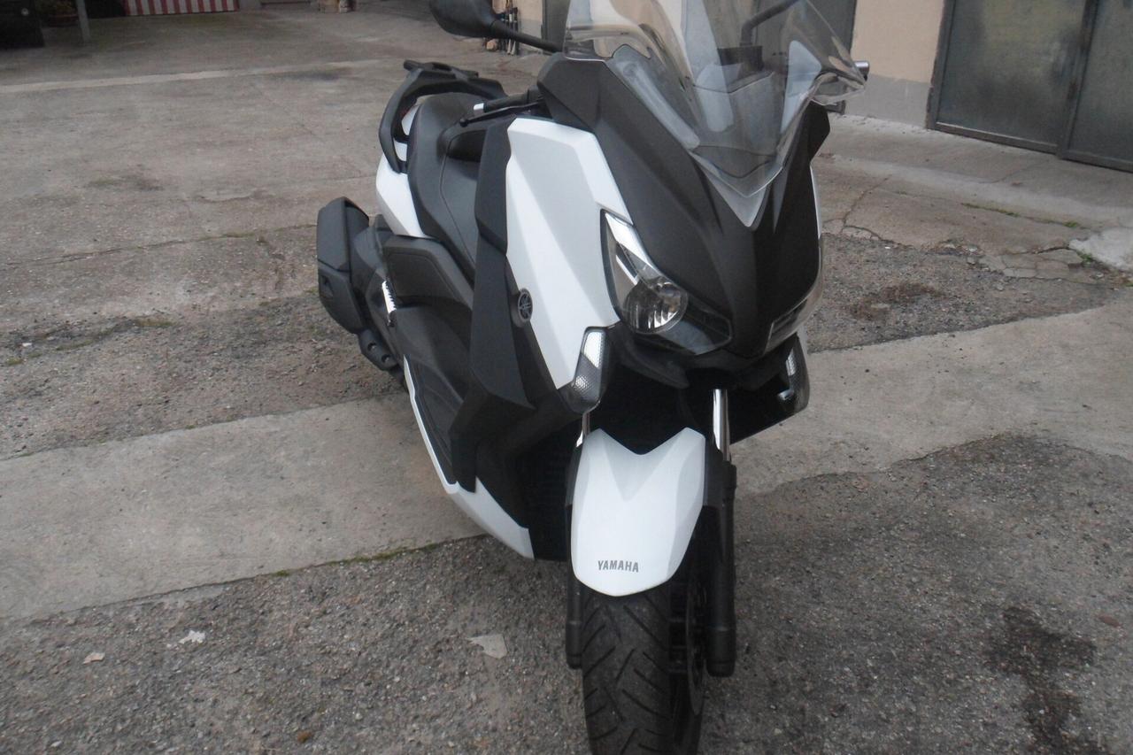 YAMAHA XMAX 400