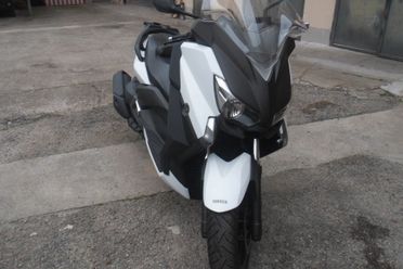 YAMAHA XMAX 400
