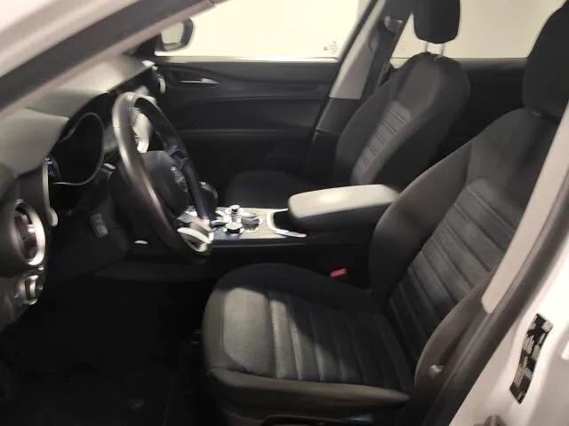 Alfa Romeo Stelvio 2.2 Turbodiesel 160 CV AT8 RWD Business