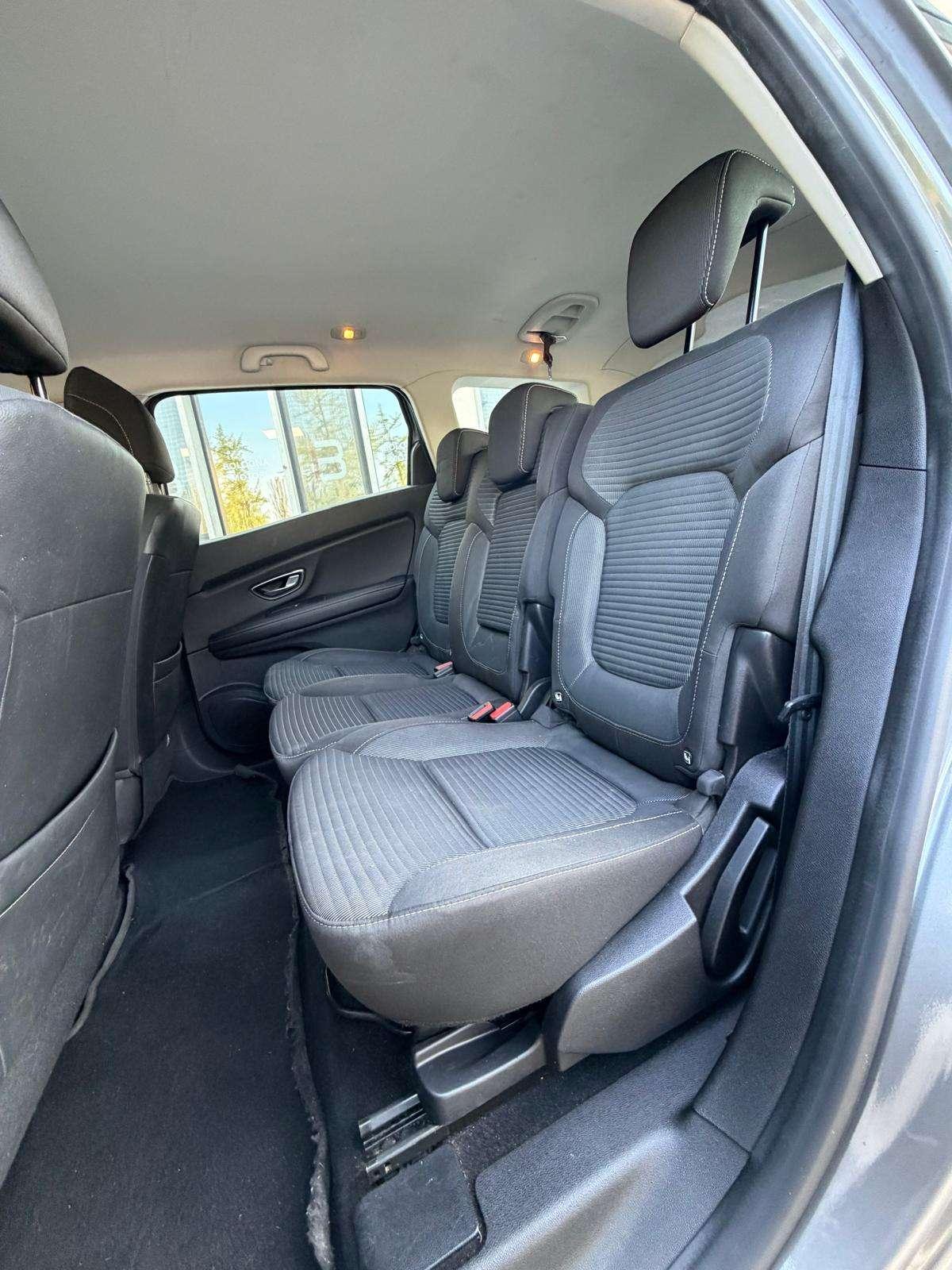 Renault Grand Scenic 7 POSTI