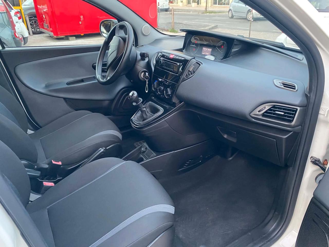 Lancia Ypsilon 0.9 TwinAir 85 CV 5 p PROMOZIONE