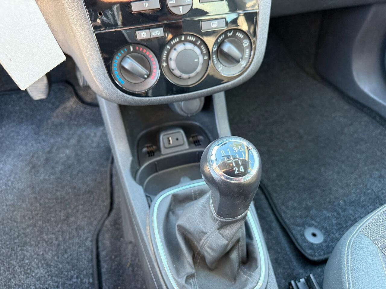 OPEL CORSA ANNO 12/2014 1.3 DIESEL 75 CV