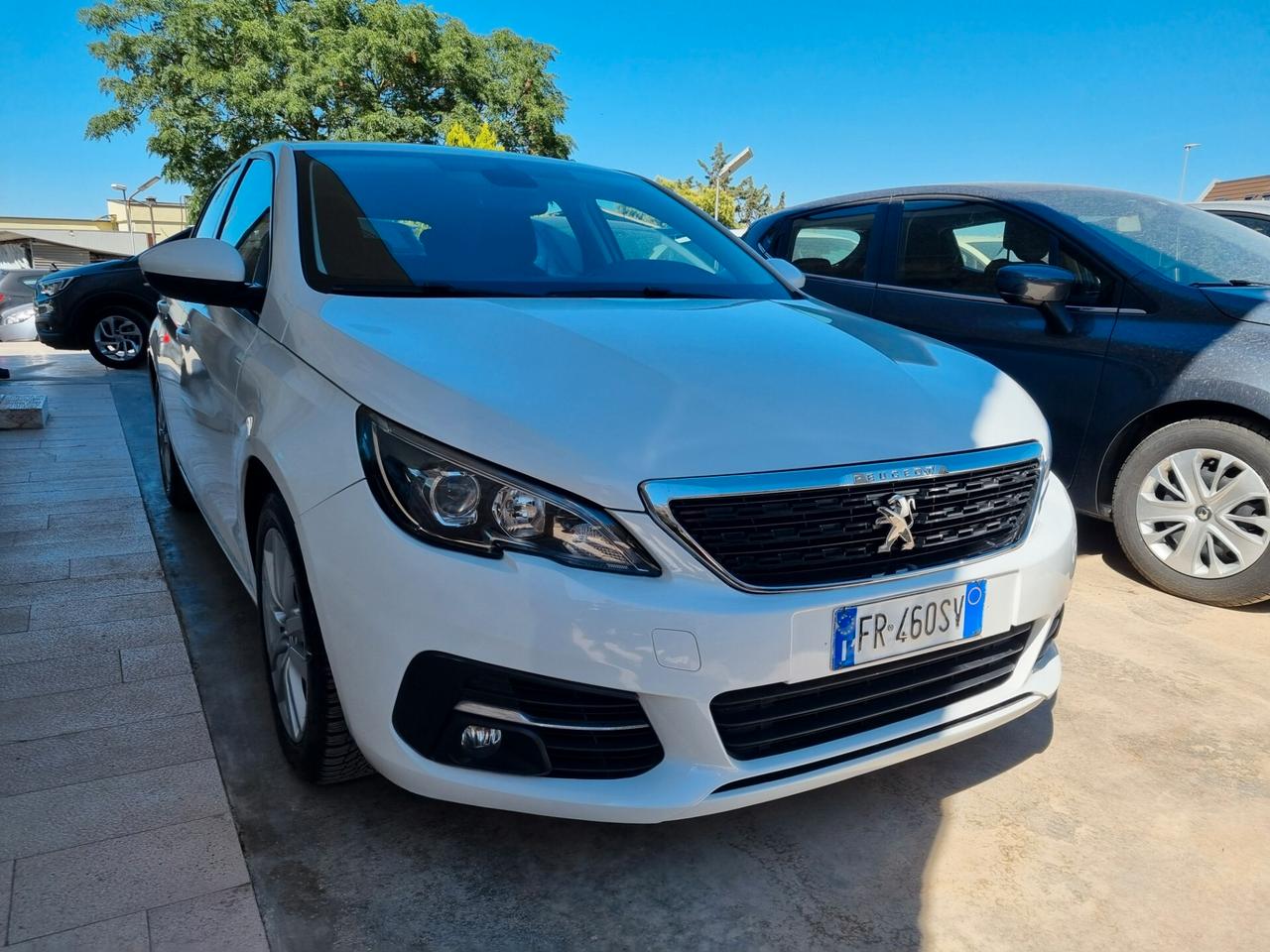 Peugeot 308 BlueHDi 130 S&S Business