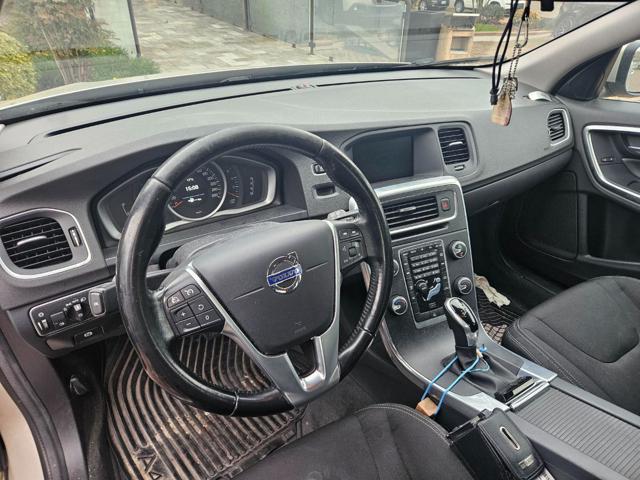 VOLVO V60 D2 Geartronic