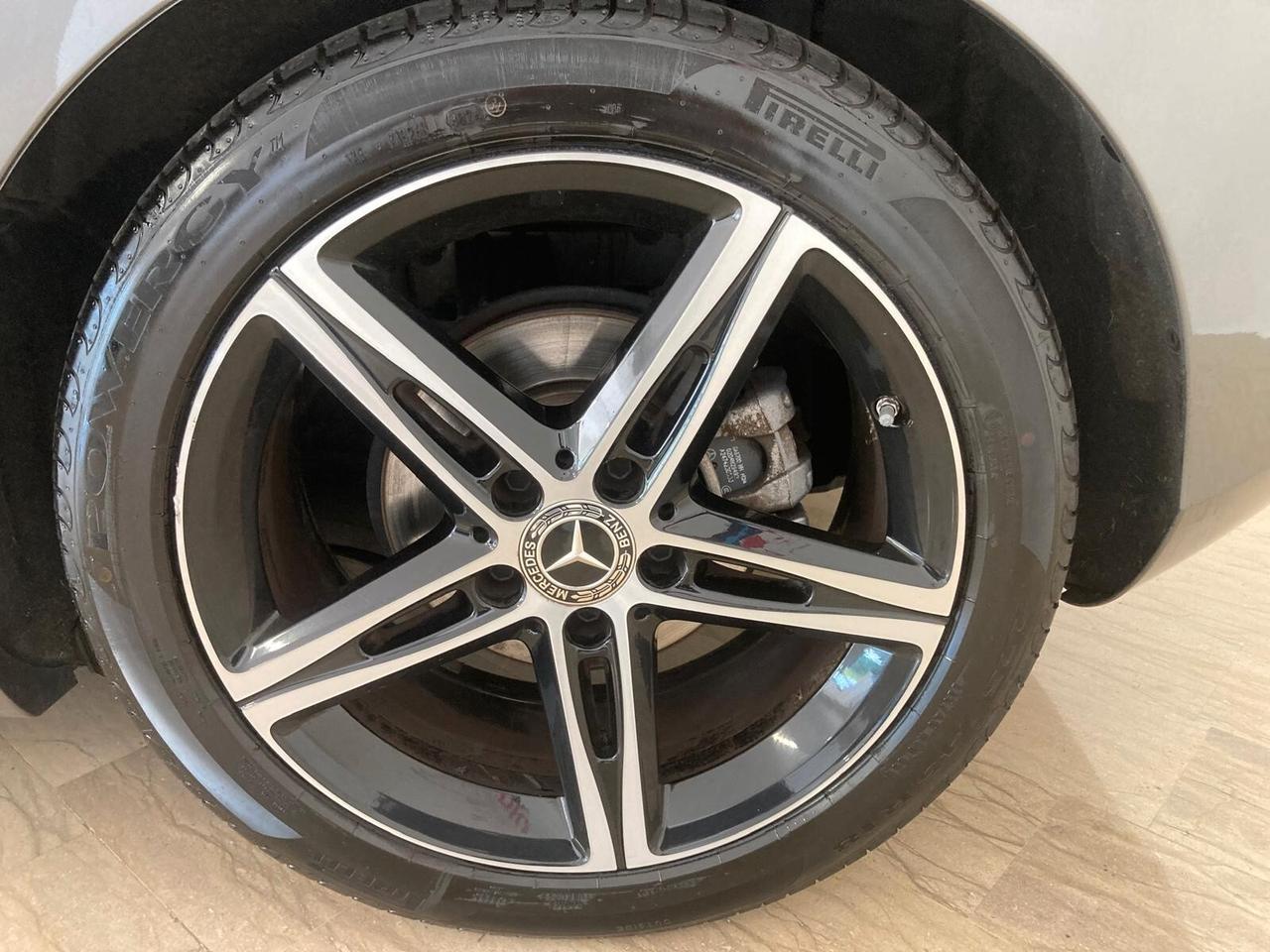 MERCEDES-BENZ A 200 SPORT NIGHT EDITION AUTOMATICA