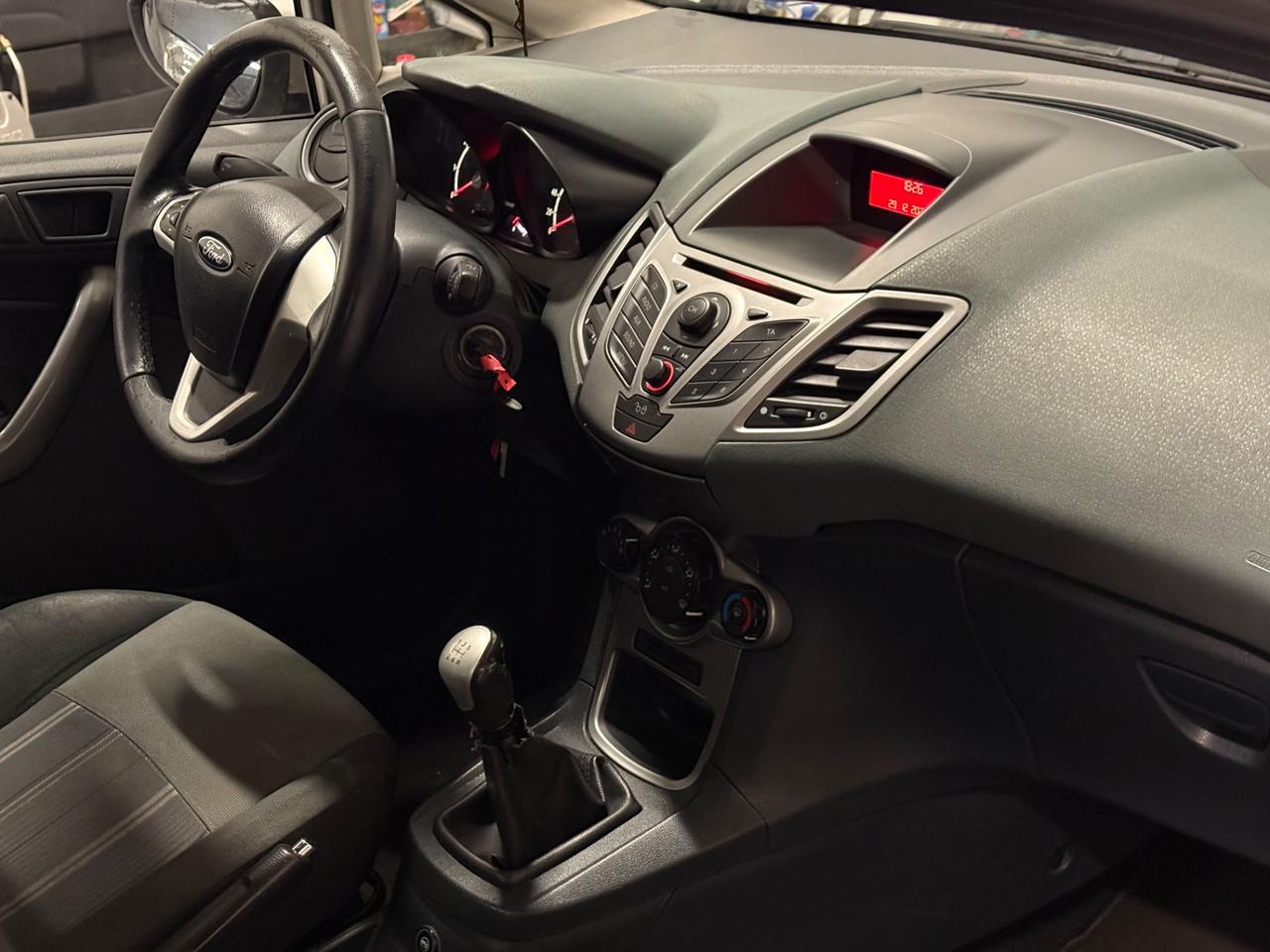 Ford Fiesta 1.4 5 porte Bz.- GPL Titanium