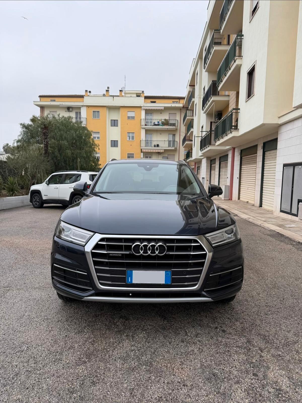 Audi Q5 35 TDI quattro S tronic Business Design