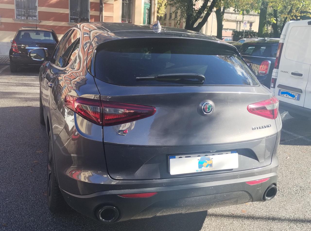 Alfa Romeo Stelvio 2.2 Turbodiesel 210 CV AT8 Q4 Super