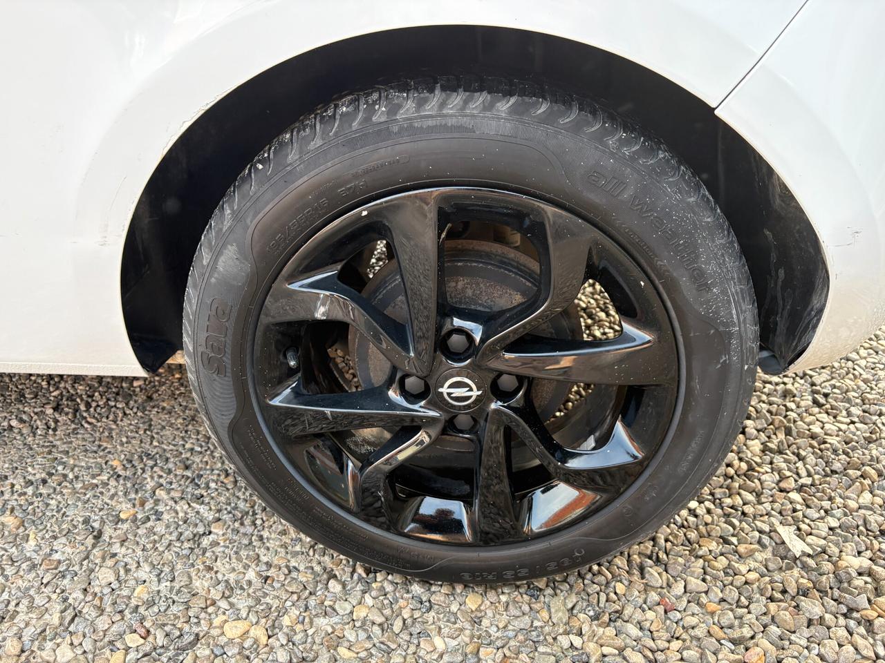 Opel Corsa 1.4 GPL -90CV-B-Color