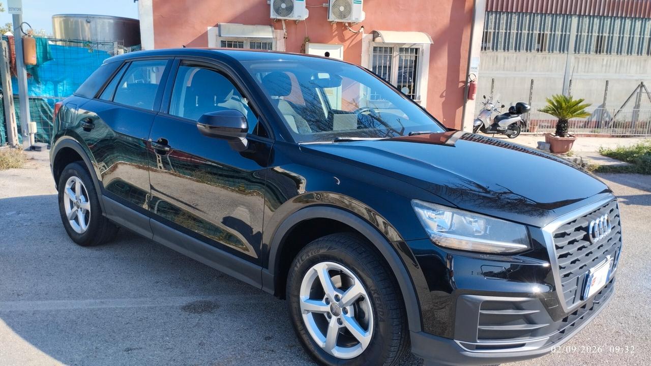 Audi Q2 30 TFSI Business