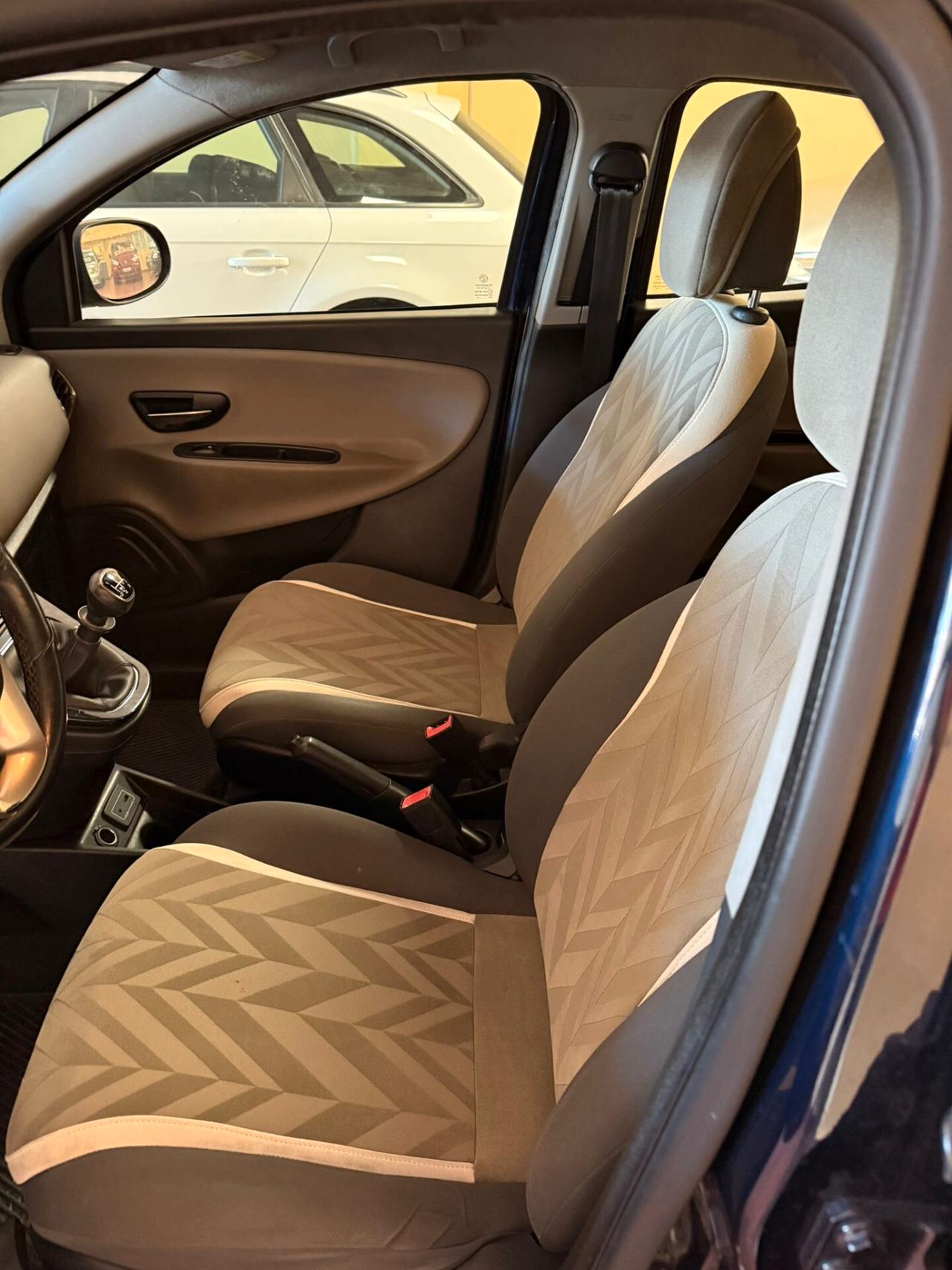 Lancia Ypsilon 1.2 69 CV 5 porte GPL Ecochic Gold