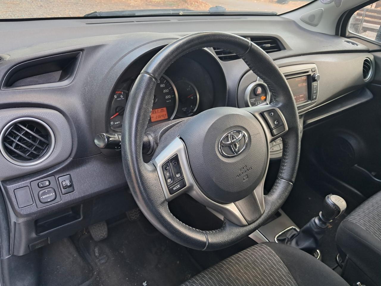 TOYOTA YARIS 1.4 D 2013