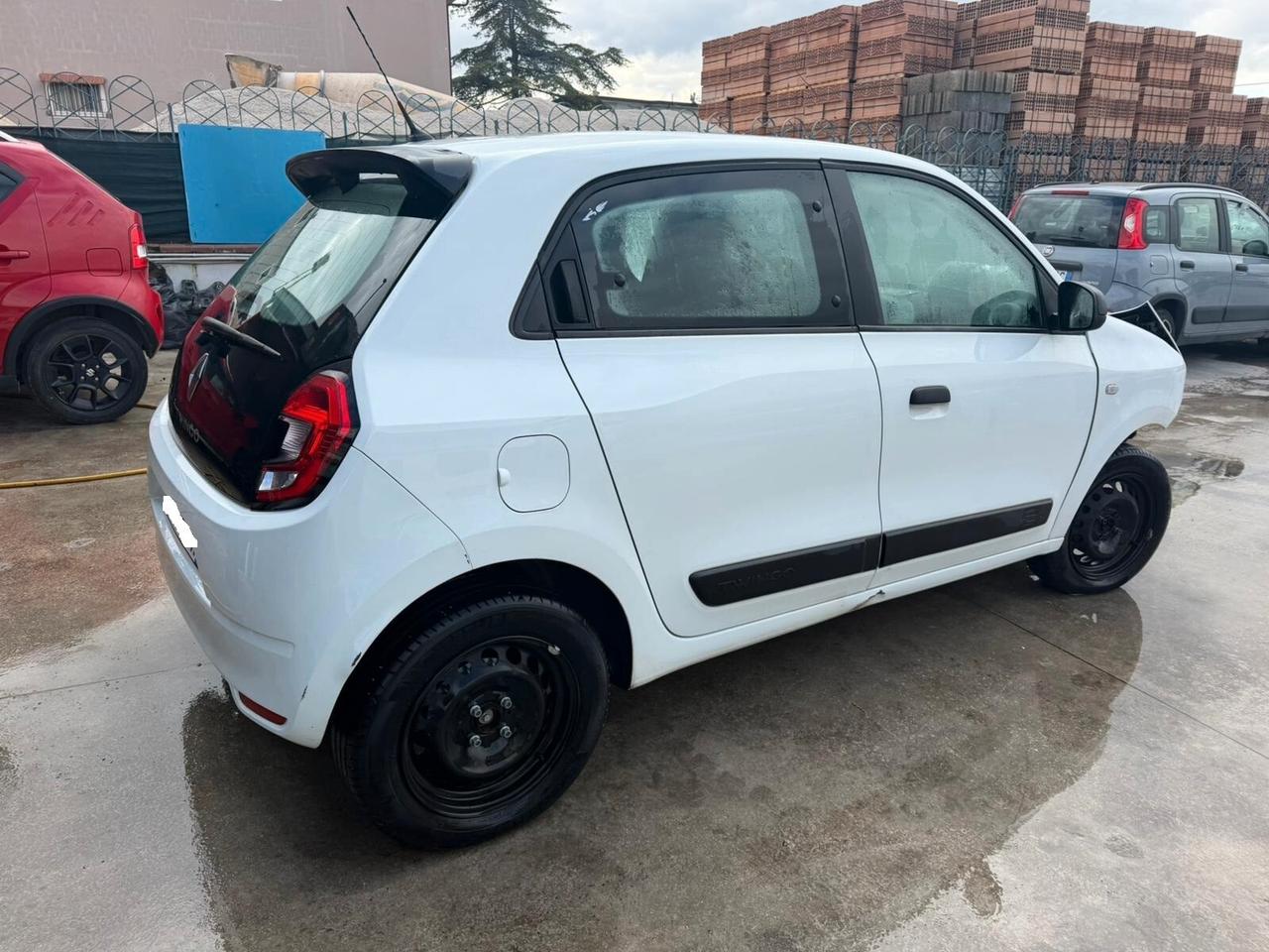 Renault Twingo 1,0 sinistrato - 2020