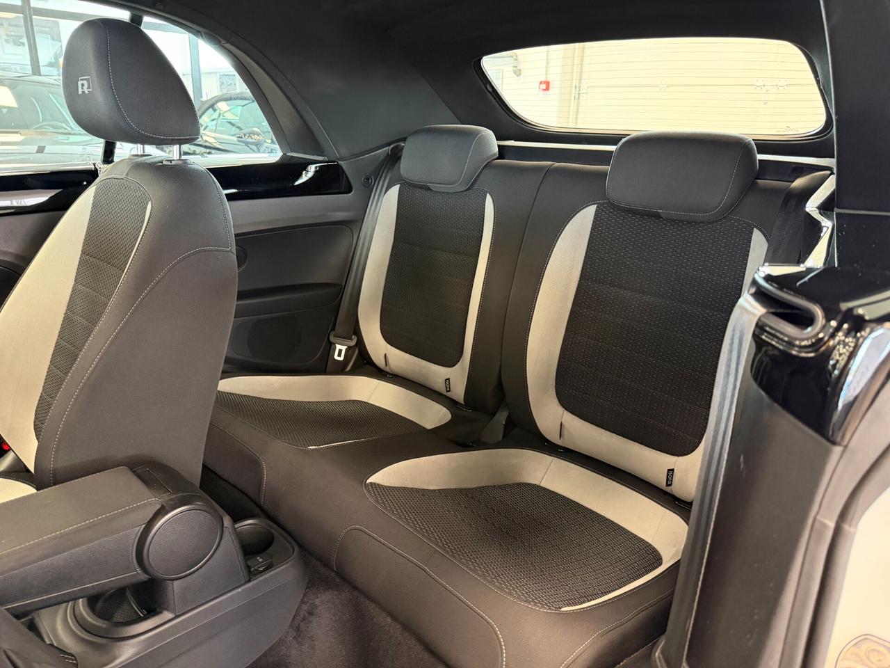 Volkswagen Maggiolino Cabrio 1.4 TSI DSG R Line BlueMotion Technology