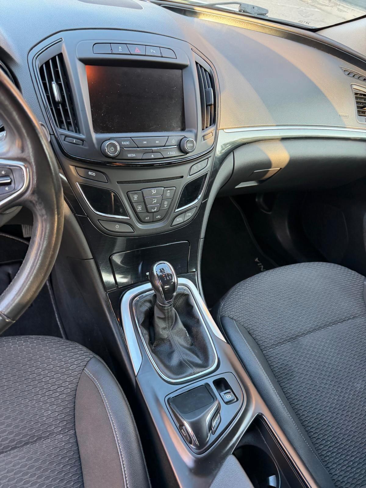Opel Insignia 2.0 cdti - NAV. - 12 MESI DI GARANZIA -