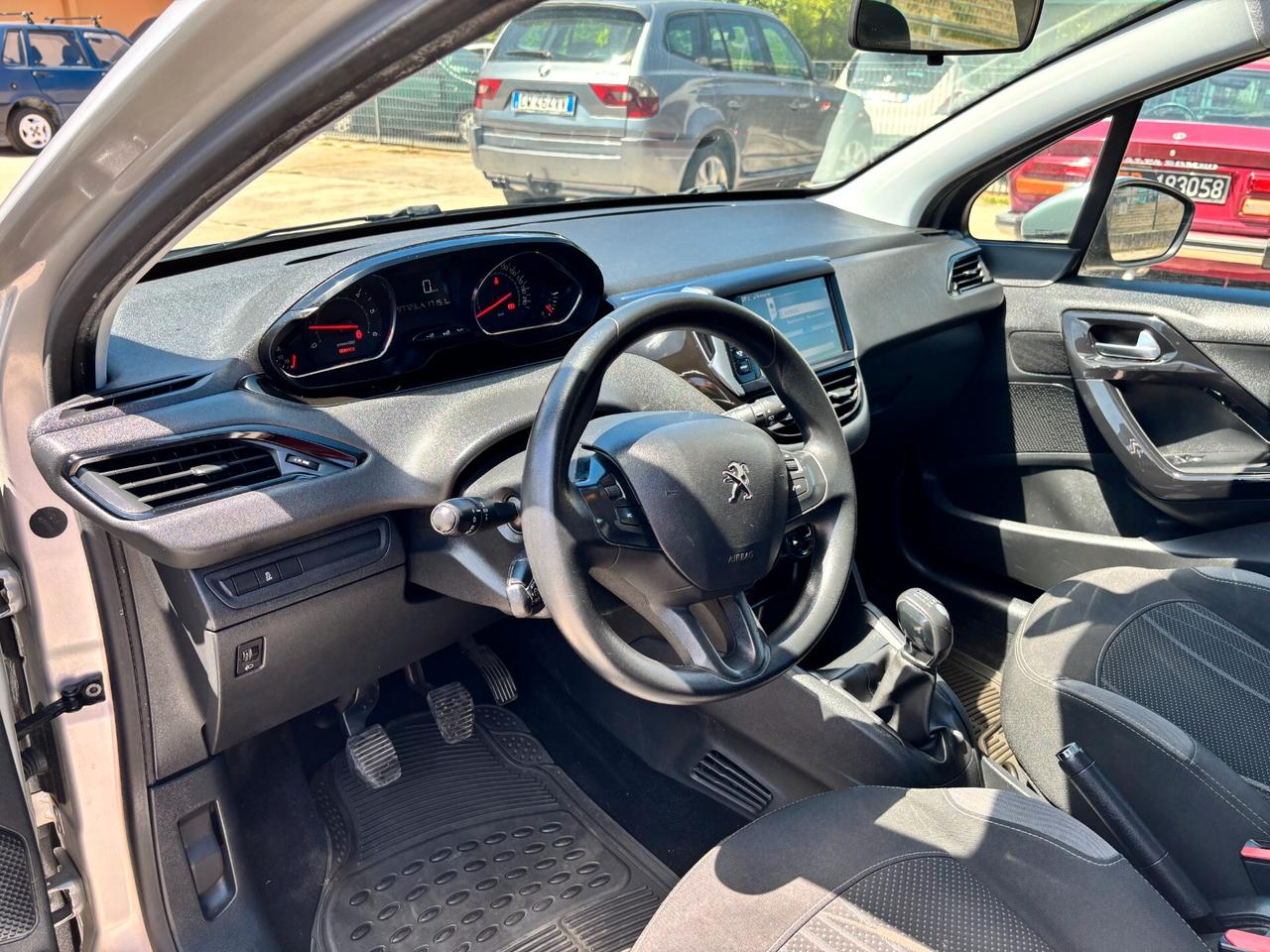 Peugeot 208 1.4 HDi 68 CV 5 porte Allure