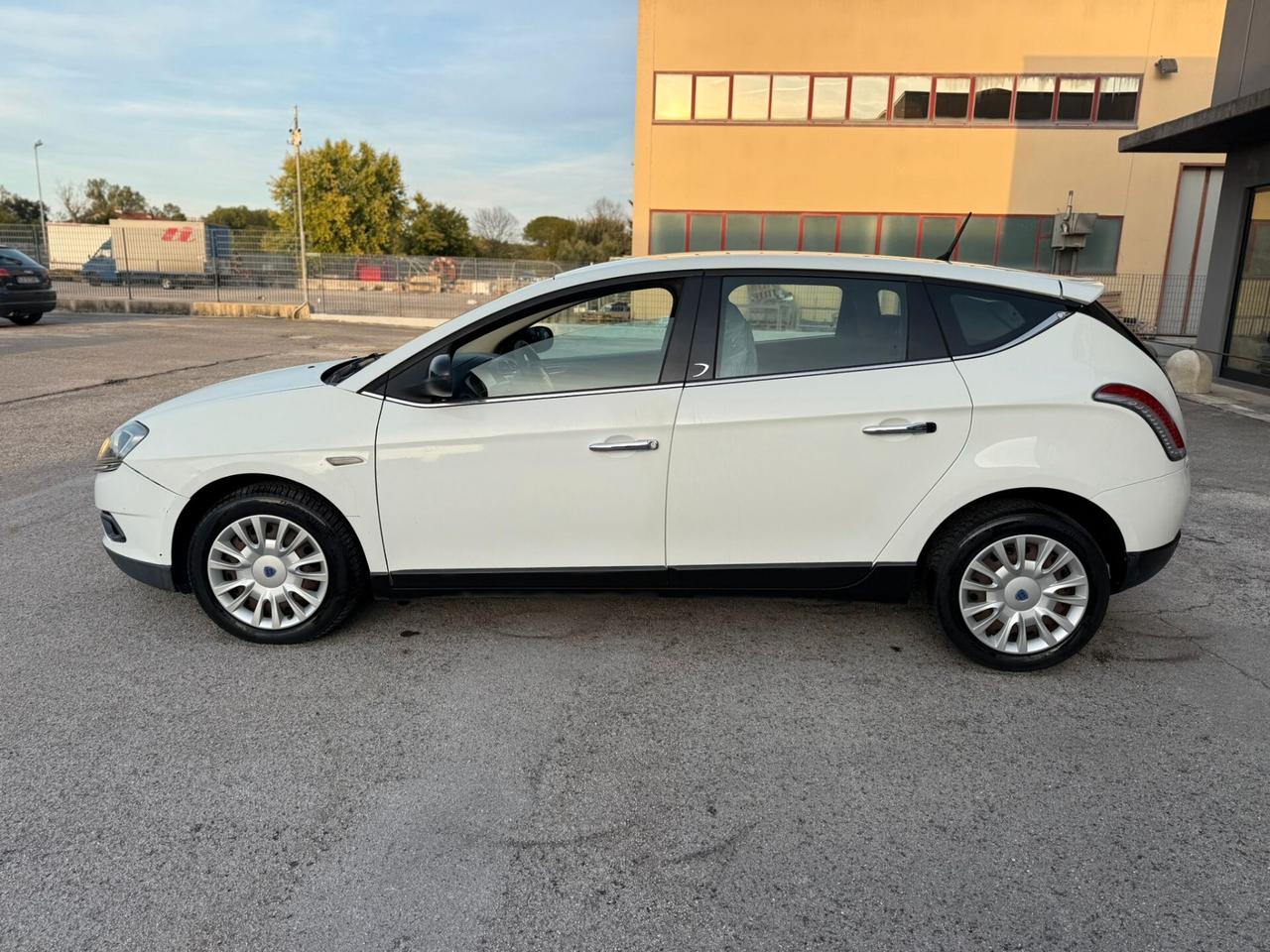 LANCIA DELTA 1.6 D 2010 12 MESI DI GARANZIA