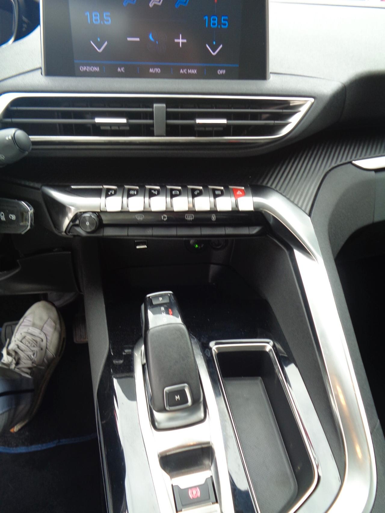 Peugeot 3008 BlueHDi 130 S&S EAT8 Business